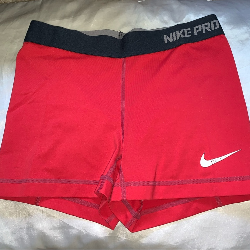 Pink Nike Pros